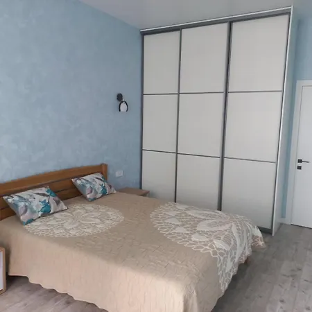 U Morya Na 10 Fontana Apartment Odesa